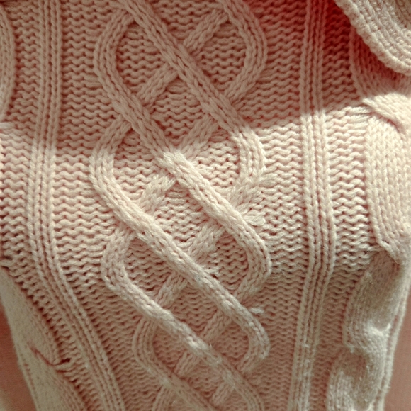 Pullover - Picture 2 of 3